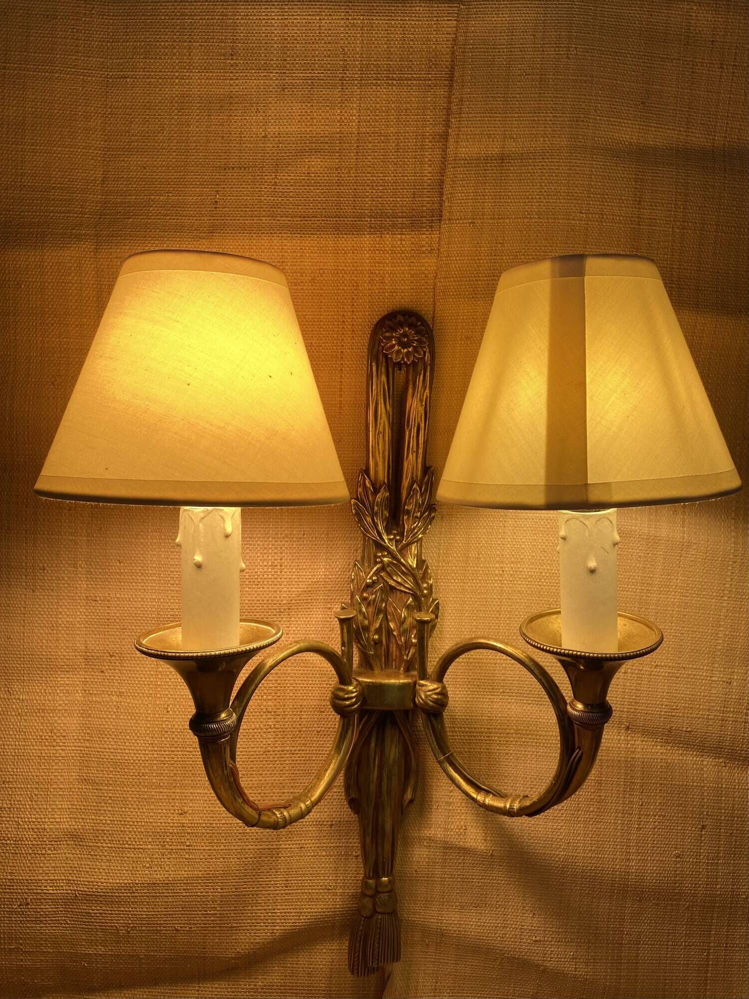 "50s hunting horn wall light, clip-on lampshades"