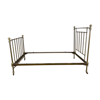 Wrought iron bed with bars