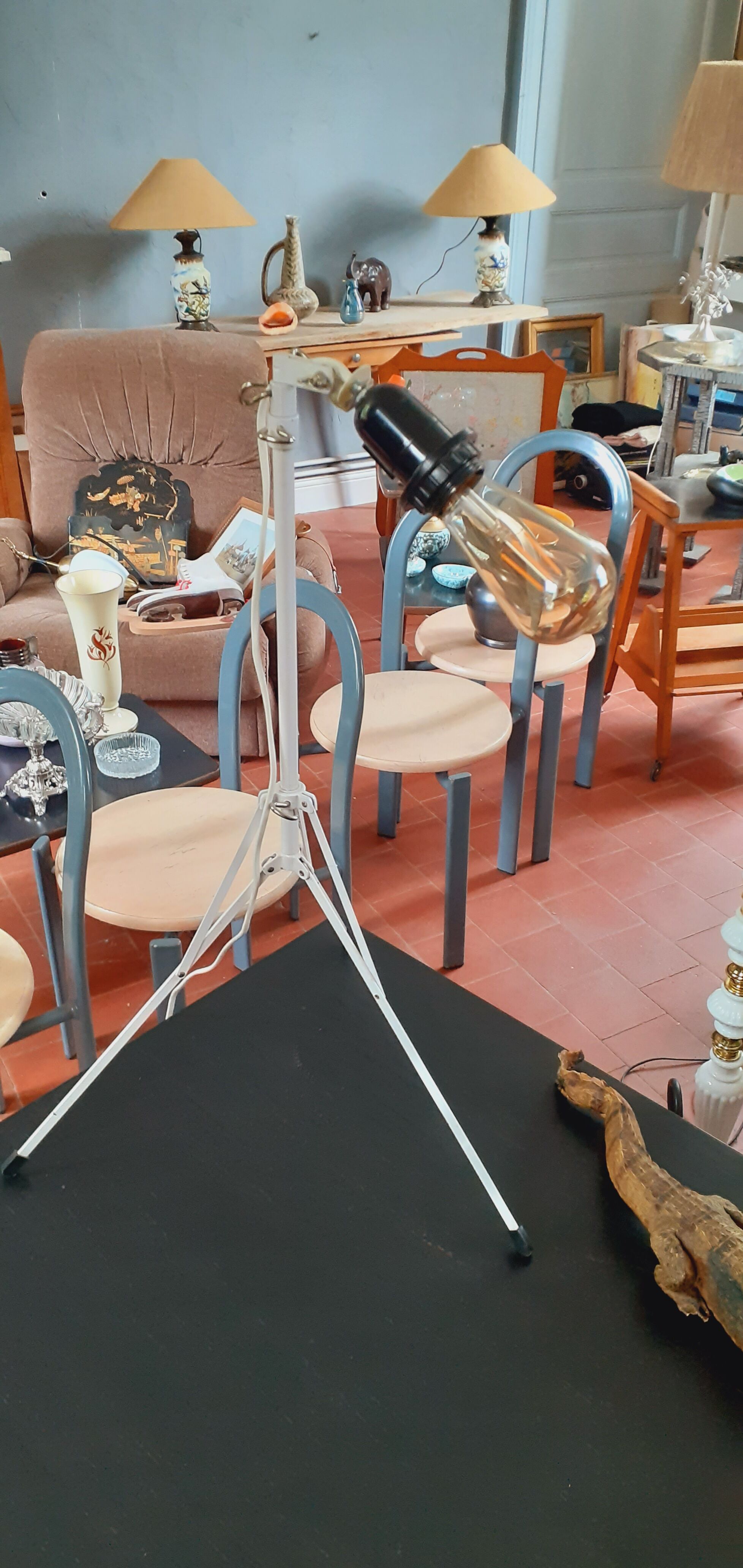 Floor lamp tripods year 70