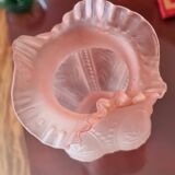 Large Art Deco vase with lace collar