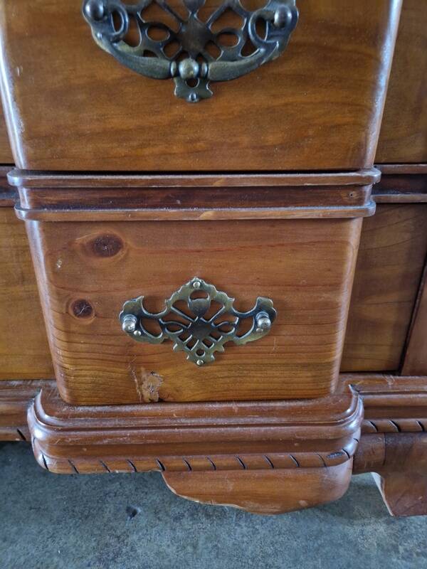 Commode arbalète à double ressaut - Chippendale, Mahogany - Merisier