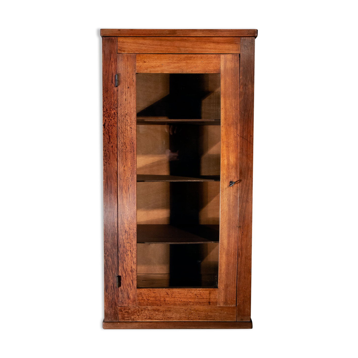 Old showcase to install in oak