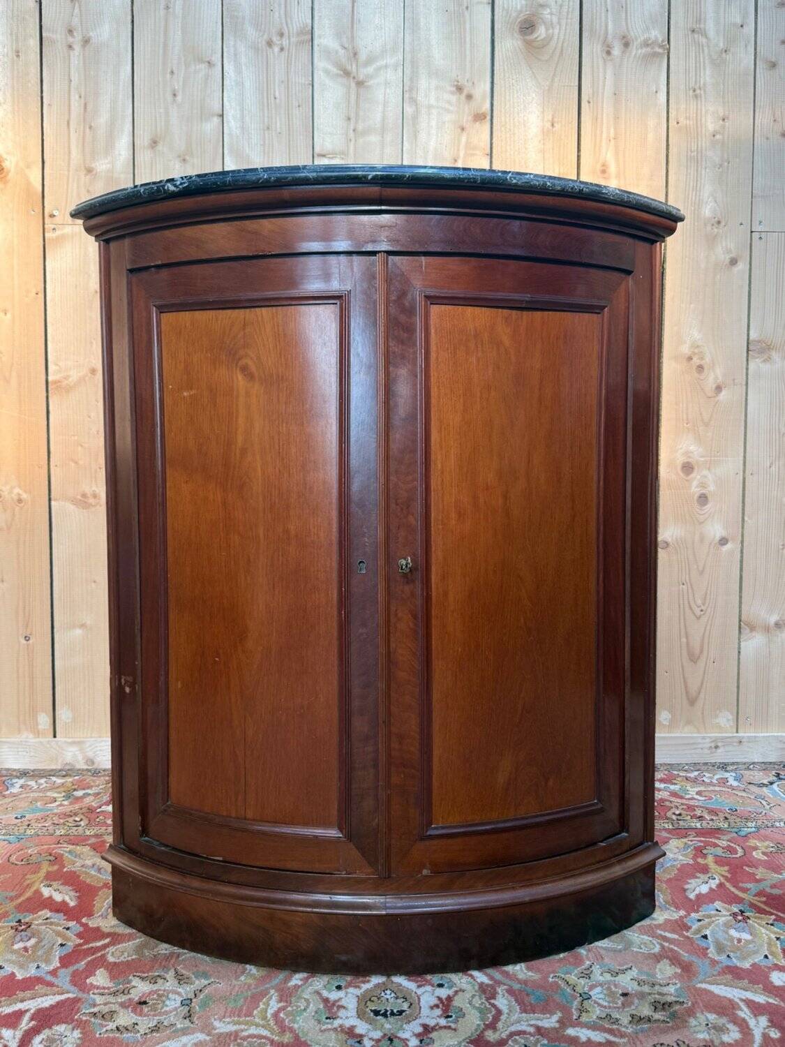 Corner cabinet from the Louis-Philippe period – Flamed mahogany and veined grey marble