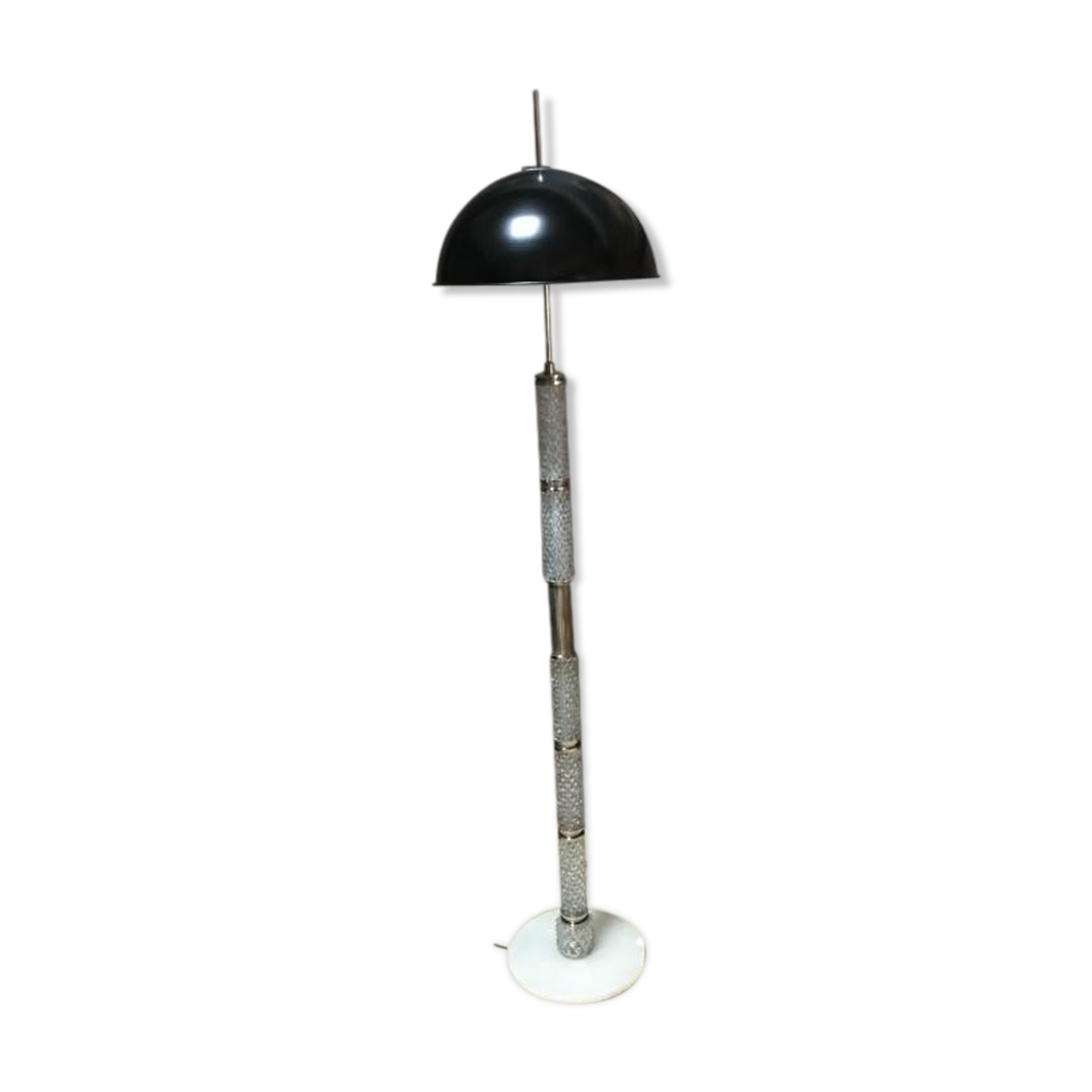 Crystal lamppost created 1960