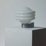 Applique Art Déco en chrome et verre opalin