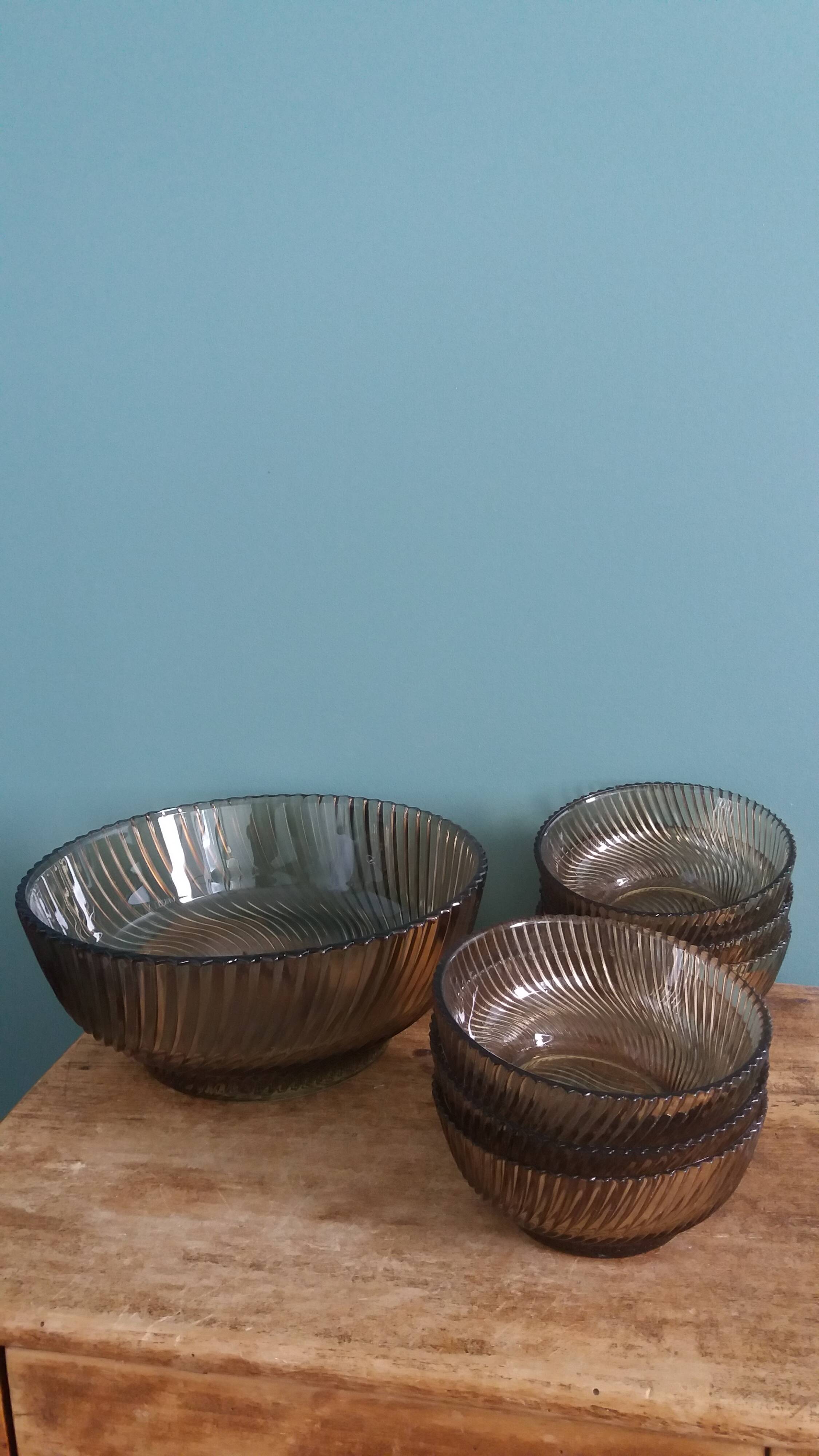 Service compotier saladier et coupelles en verre fumé
