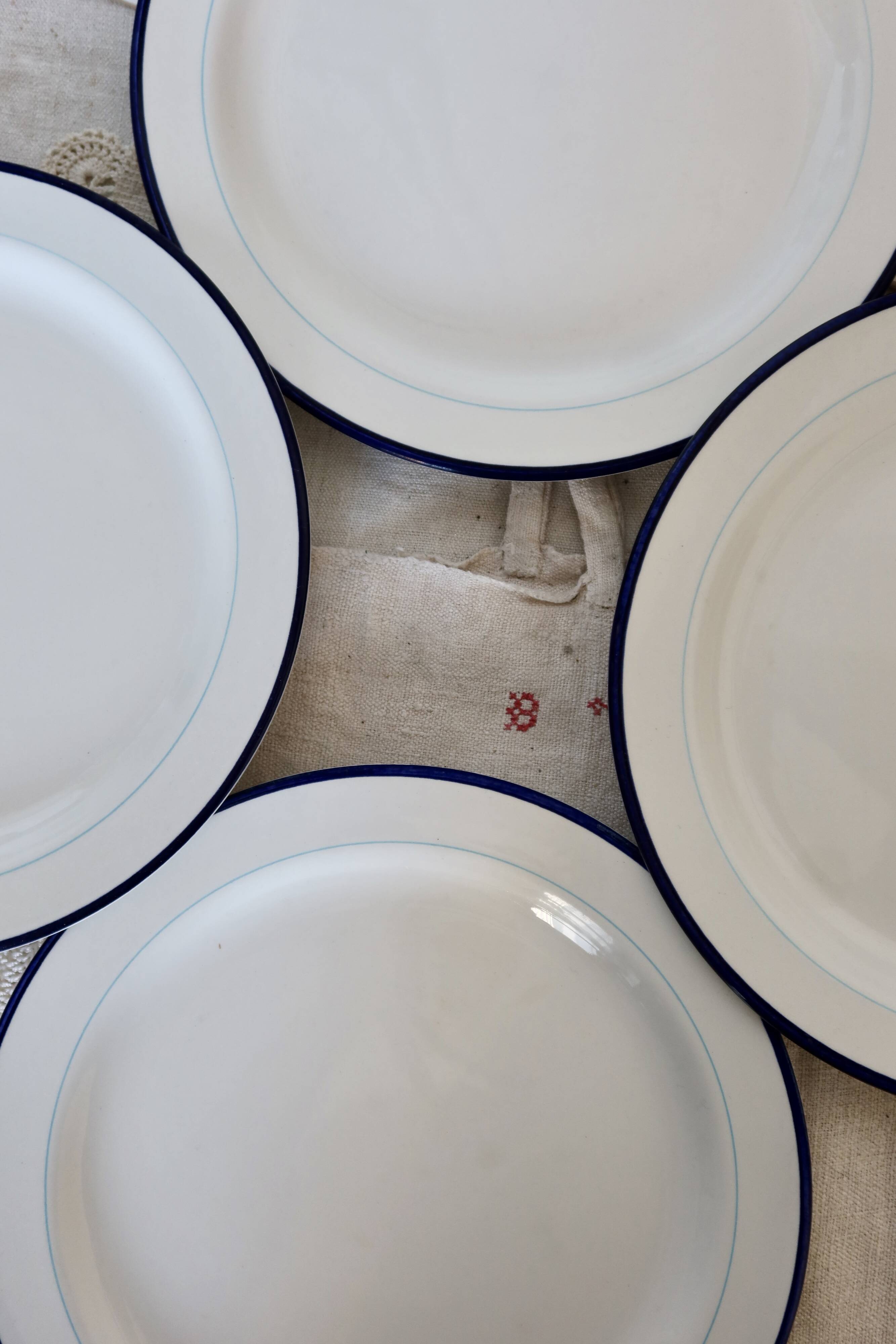 4 vintage Italian blue and white porcelain Nueva Fontebasso dinner plates