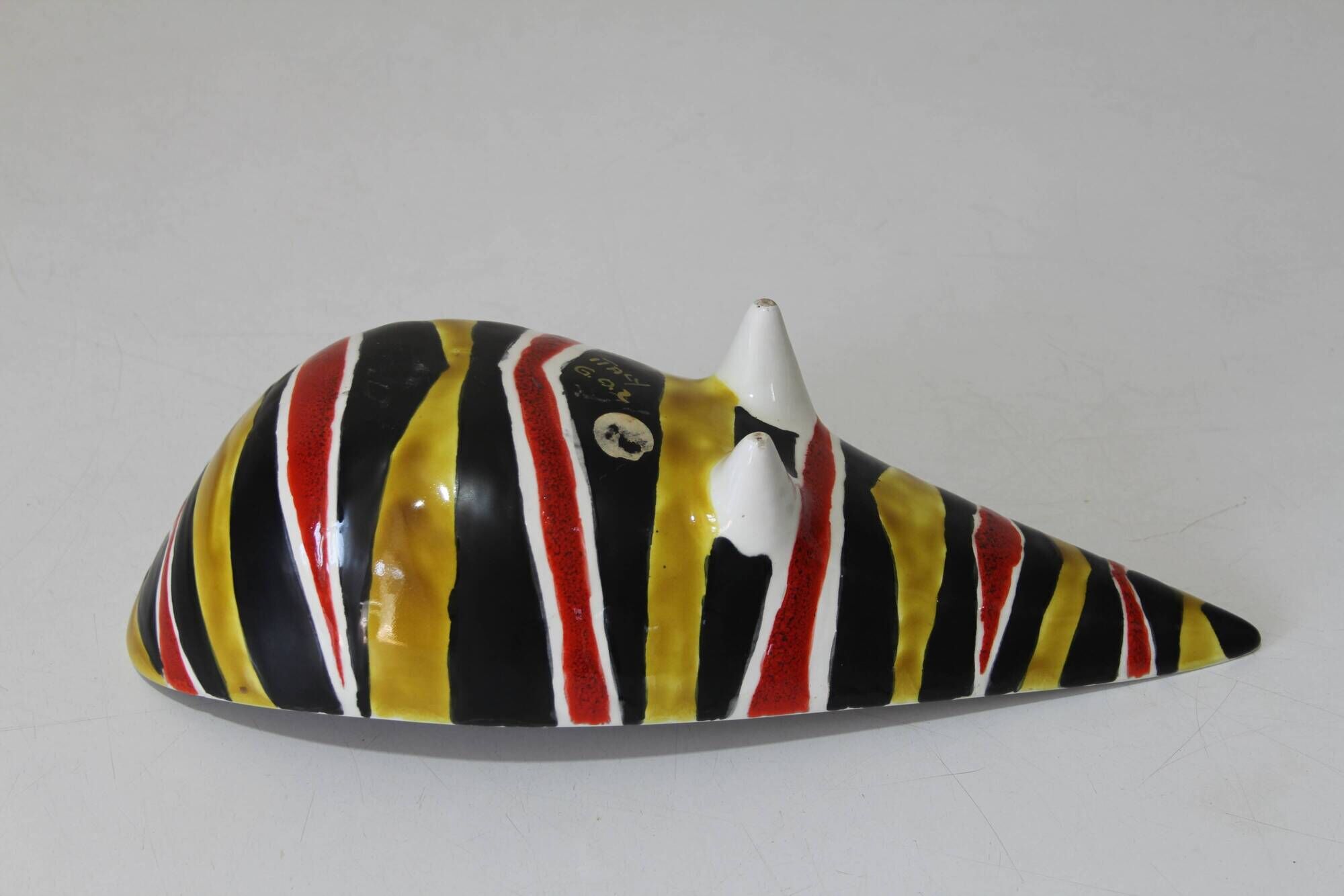 Large tricolour boat-shaped fruit bowl from the 1950s.