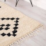Beni Ouraine handwoven rug, traditional style, size 140 x 250 cm