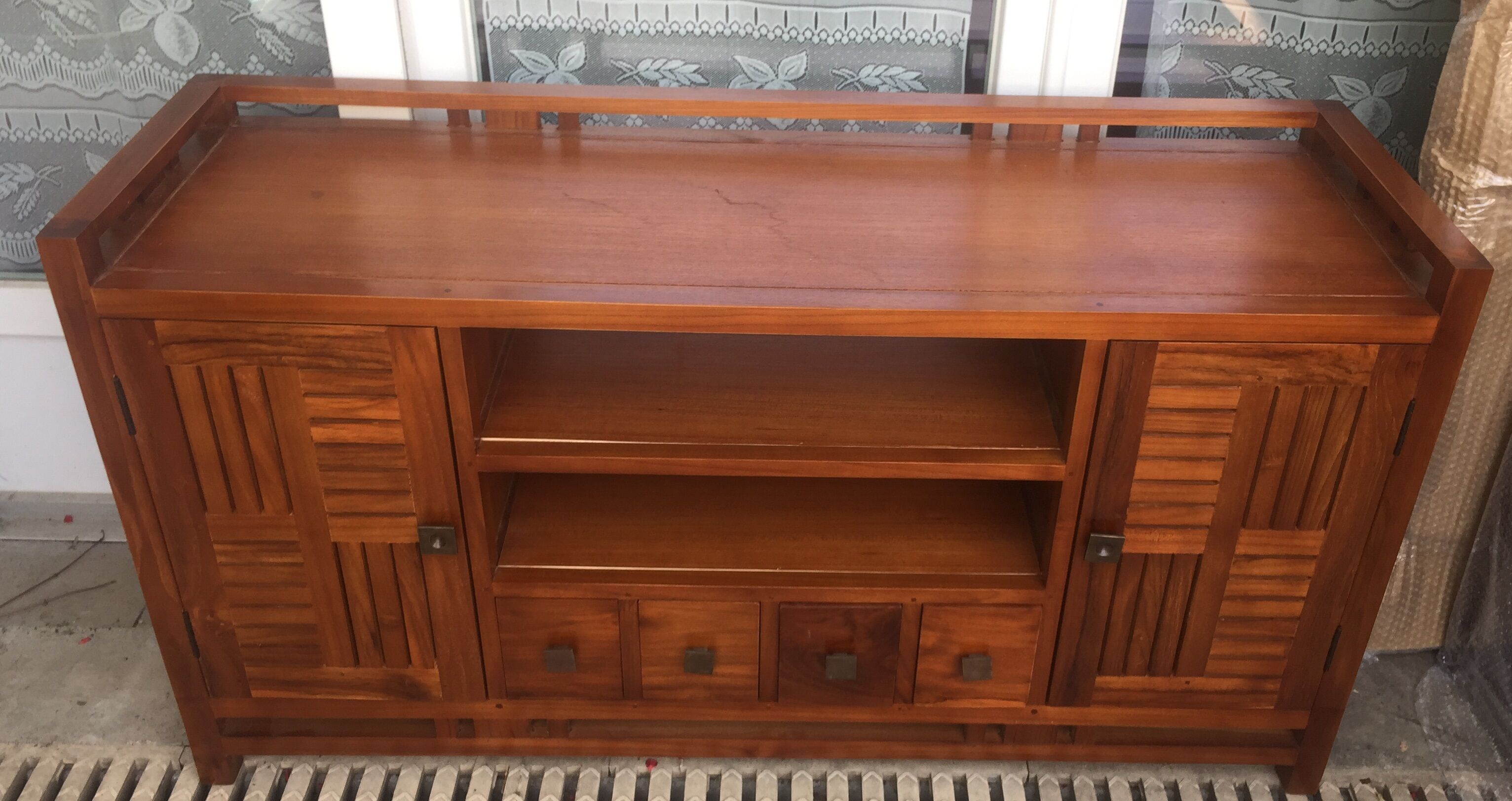 Low buffet in exotic wood