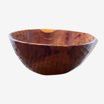 THE LARGE WOODEN SALAD BOWL