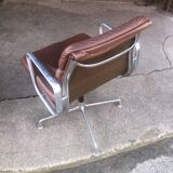 Herman Miller chair by Charles et Ray Eames