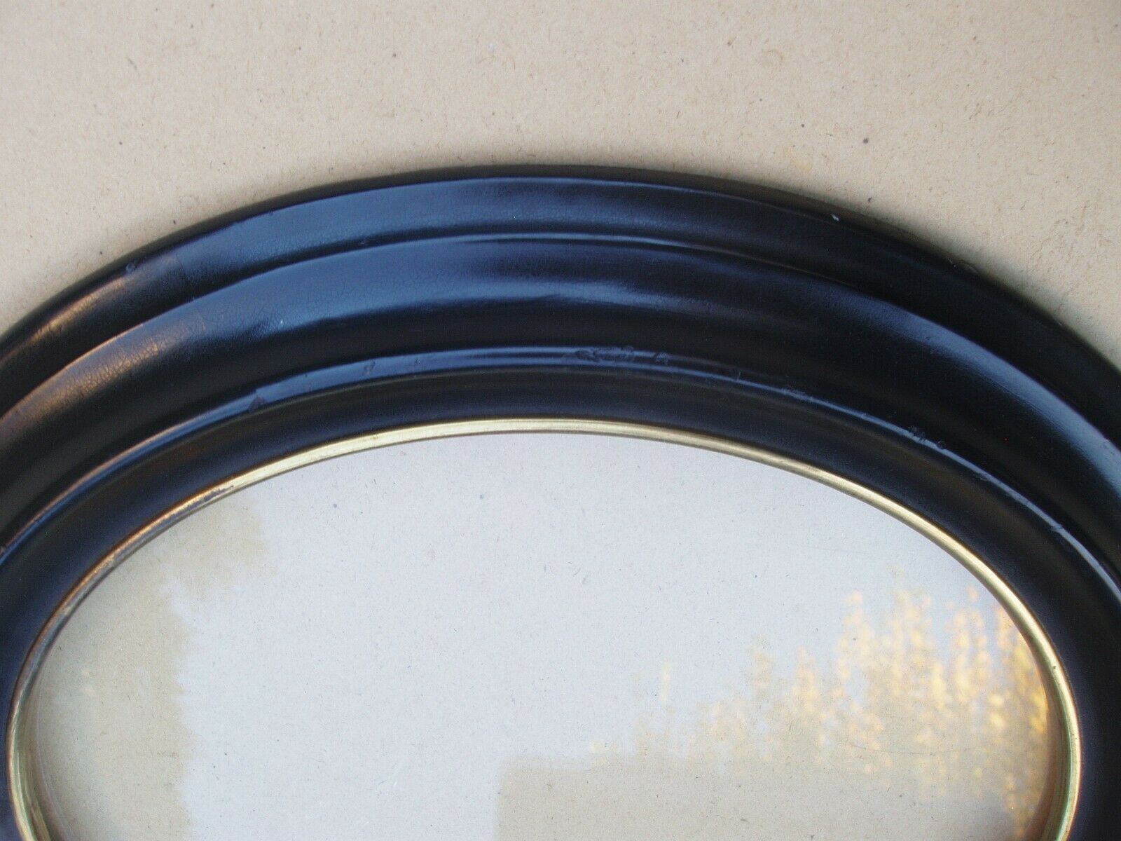 Black laqué oval frame with its blown glass - Napoleon III