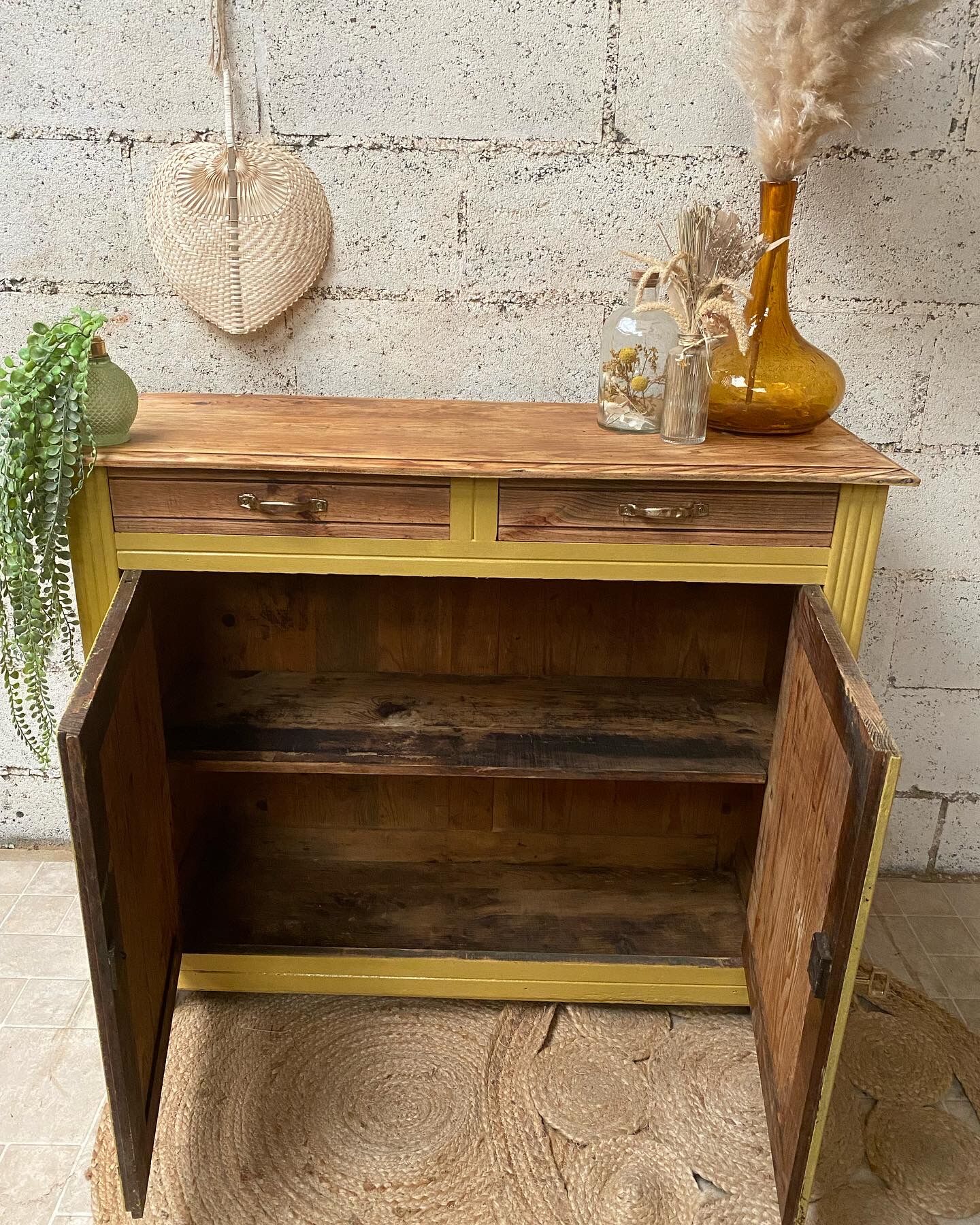 Parisian buffet restored