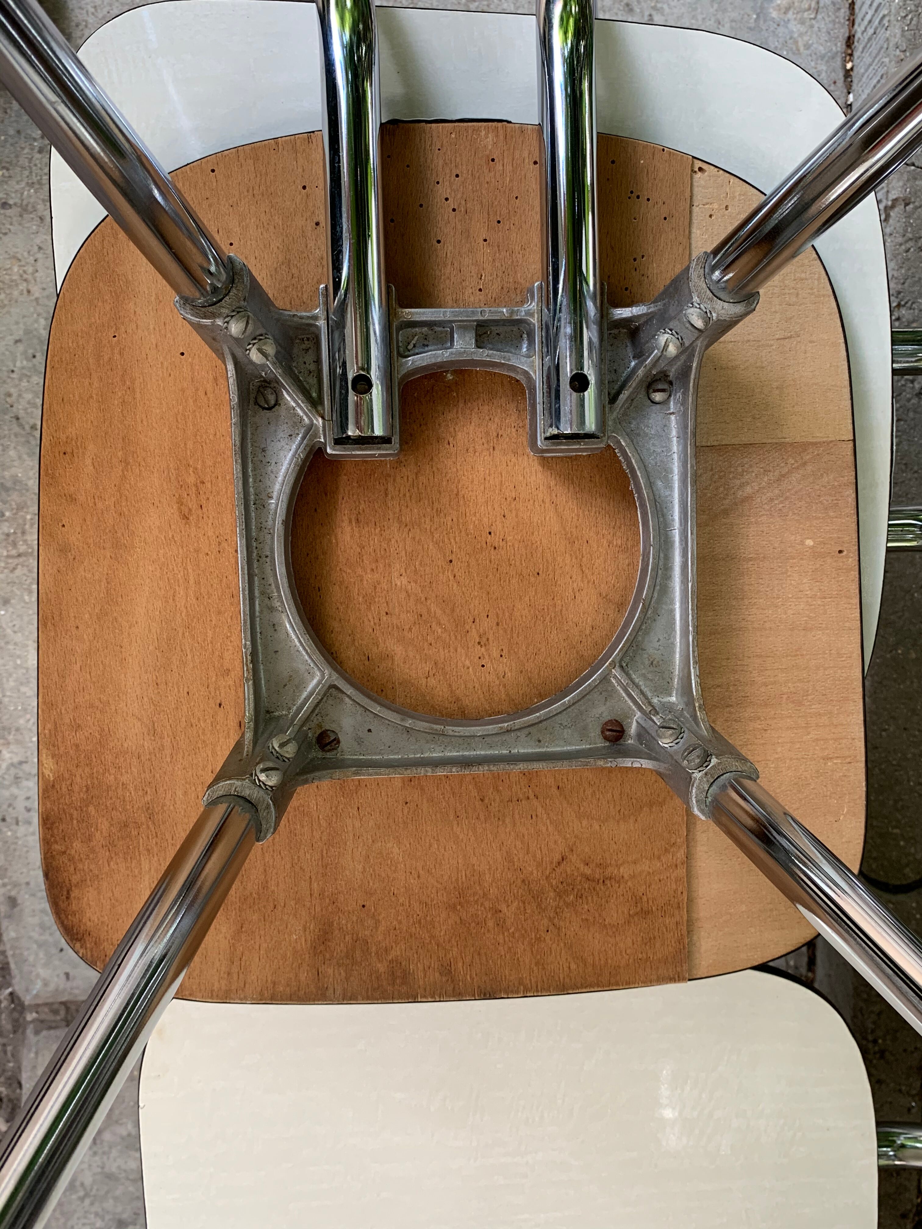 Tublac compass formica 5 chairs