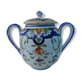 Sugar in earthenware