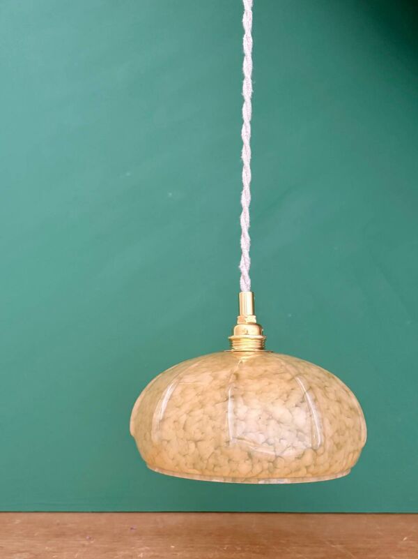 Suspension abat-jour vintage Art déco en verre de Clichy jaune