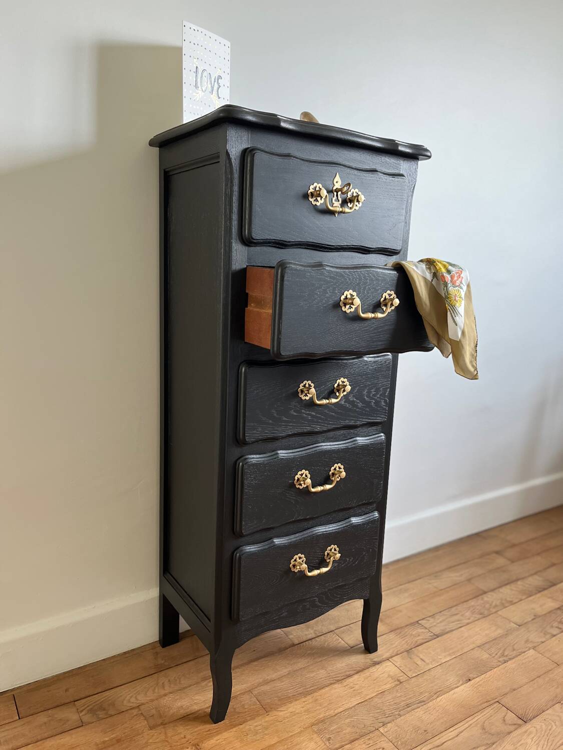 Old chest of drawers refurbished