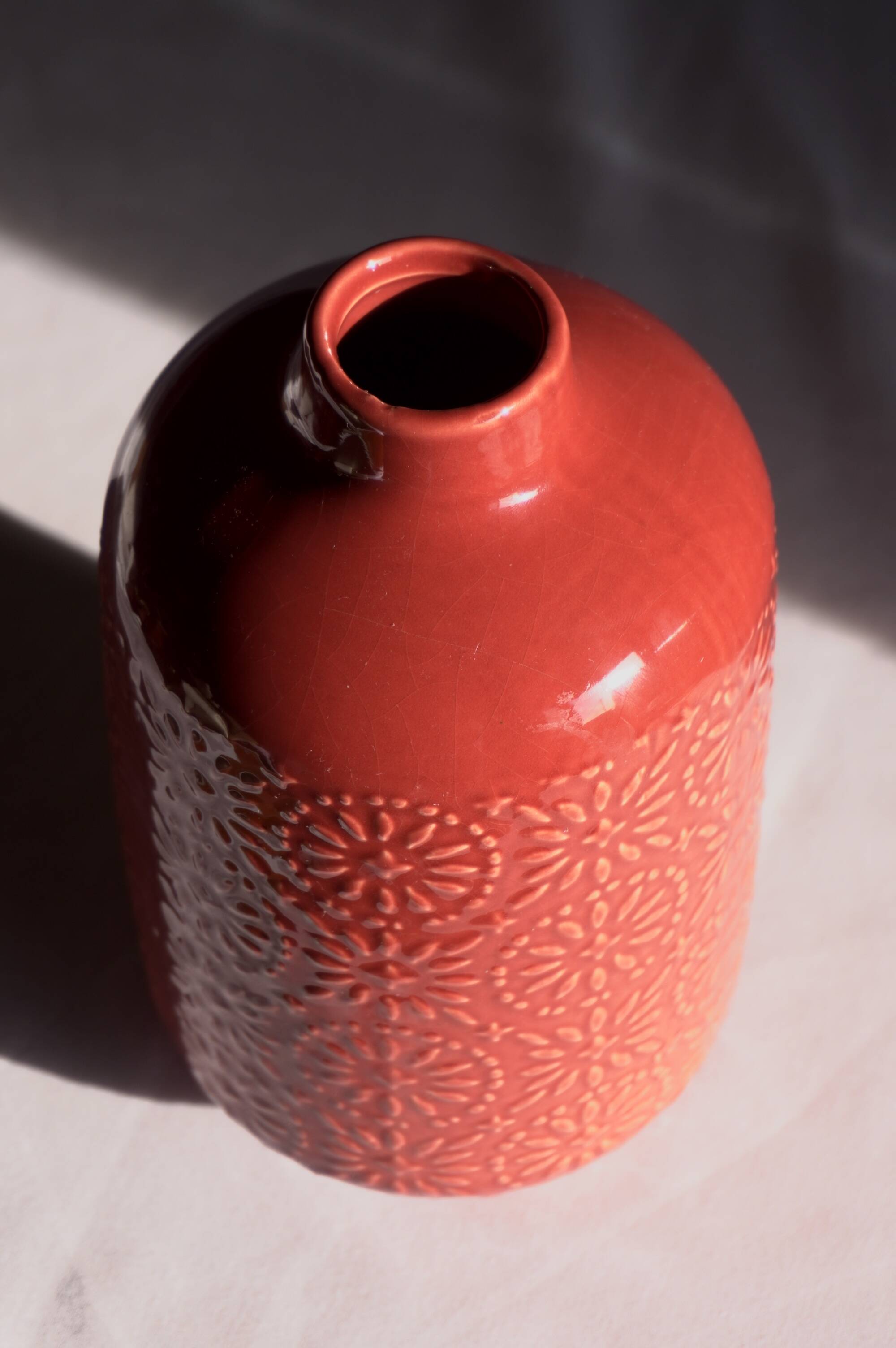 Porcelain vase with bas-relief patterns