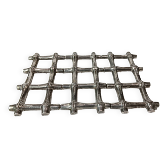 Expandable trivet in silver metal imitation bamboo