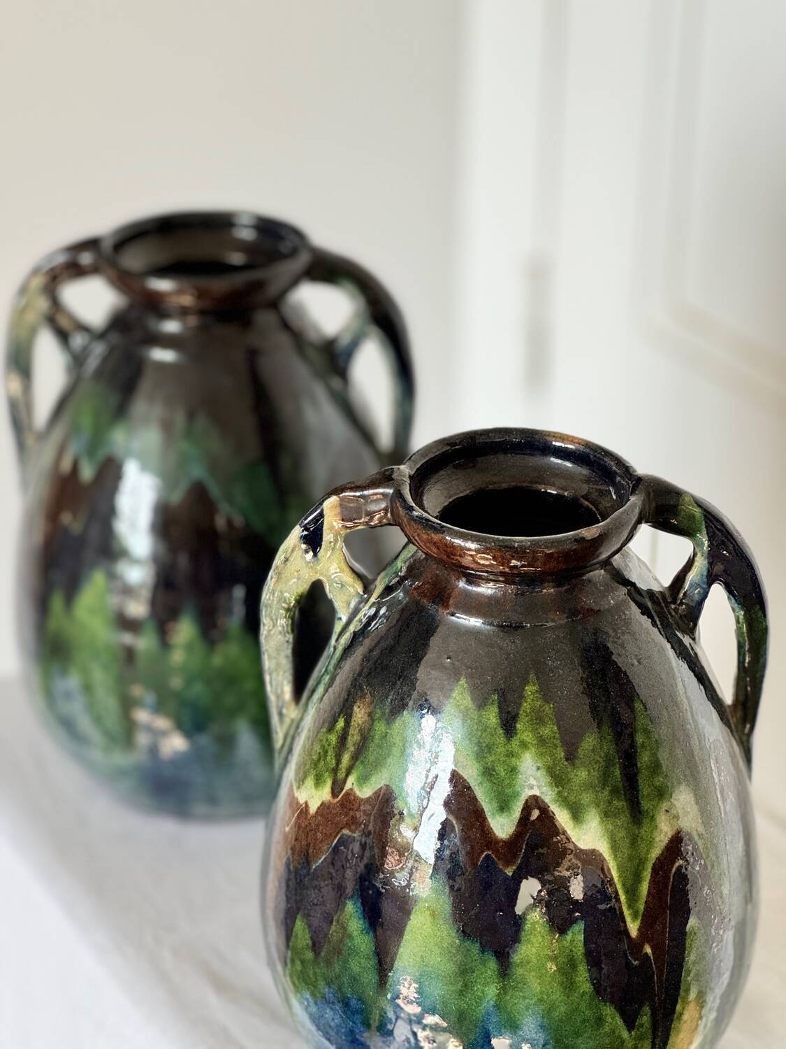 Handmade vase in mixed earth