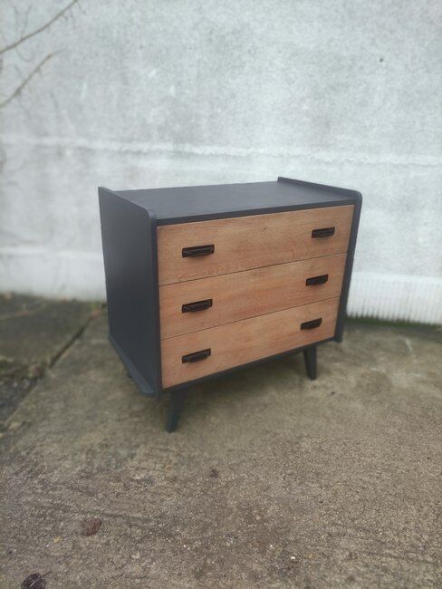 Commode vintage