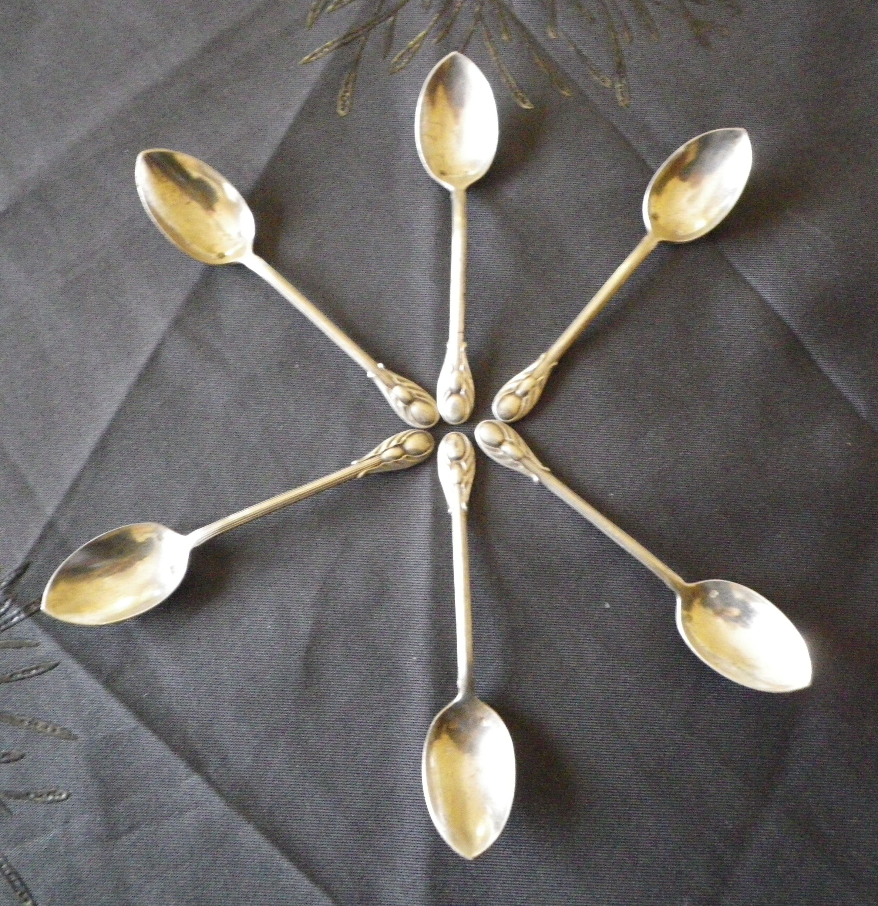 6 silver mocha spoons, 2 punches