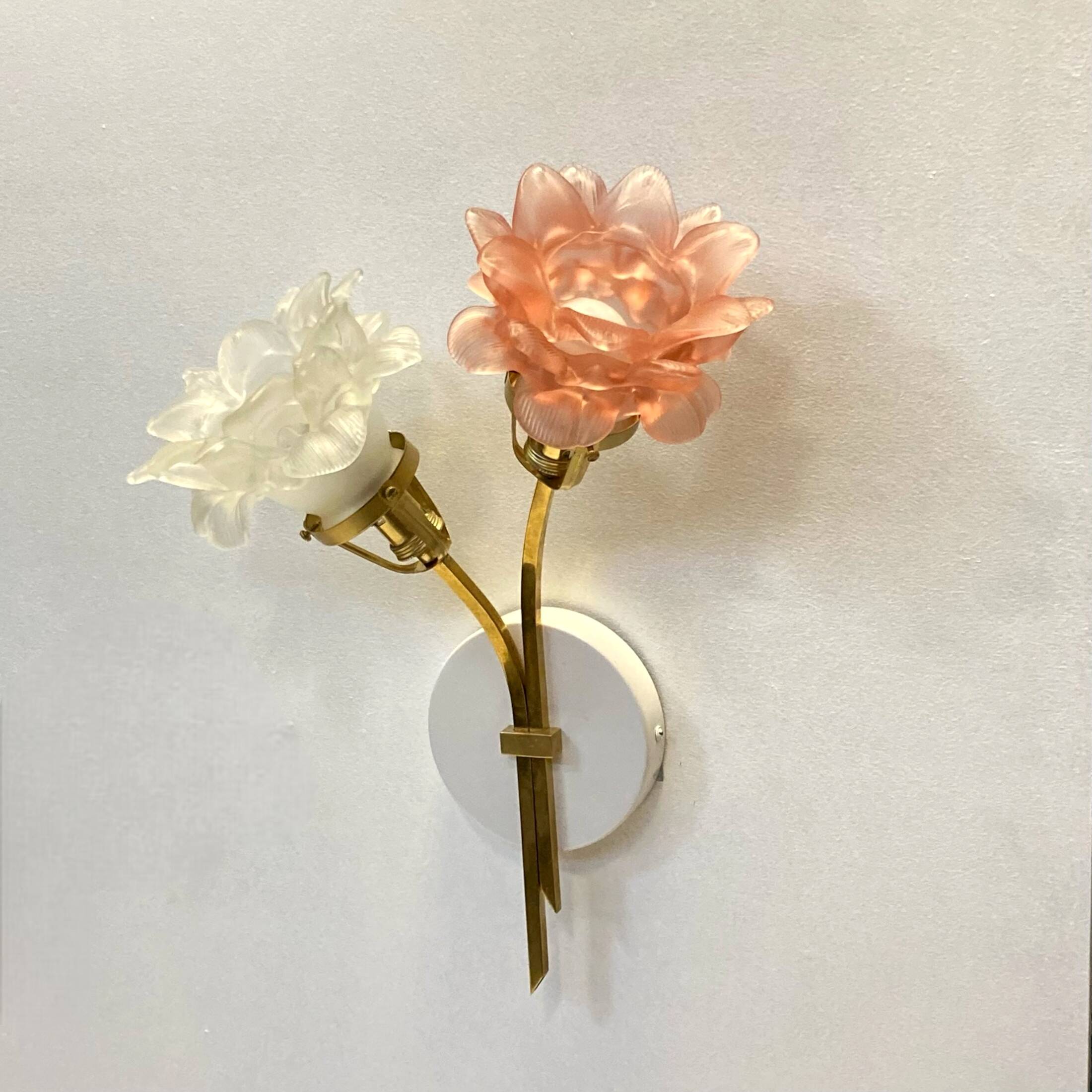 Double wall light with pink and white flower tulips brass LAMP-7103