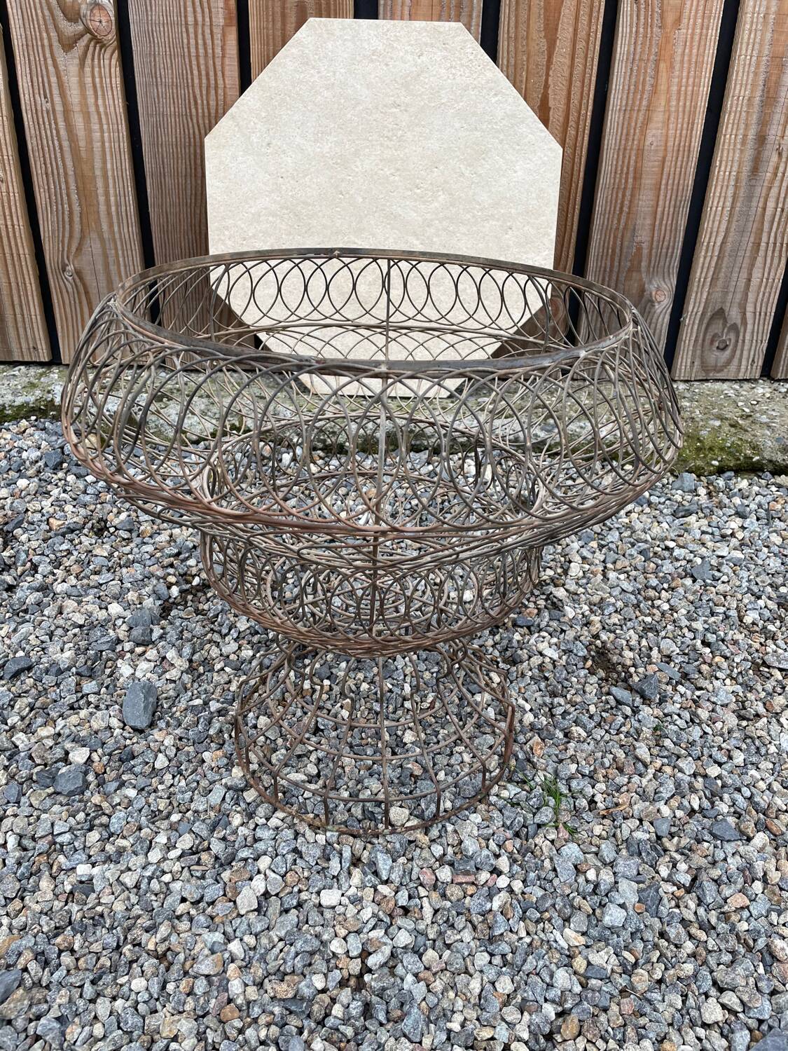 Table/jardinière table en fil de fer