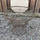 Table/planter wire table