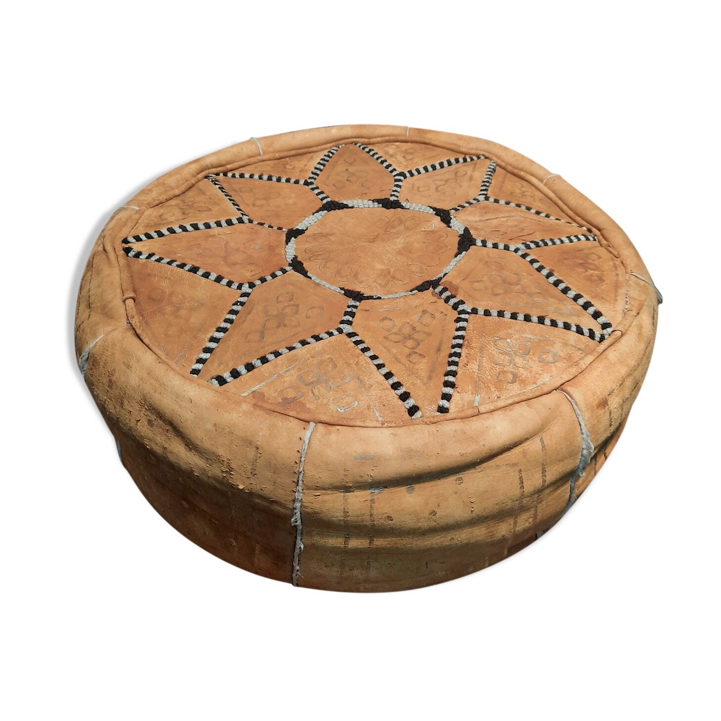 Vintage moroccan pouf
