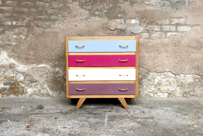 Convenient graphic pink and gray