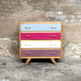 Convenient graphic pink and gray