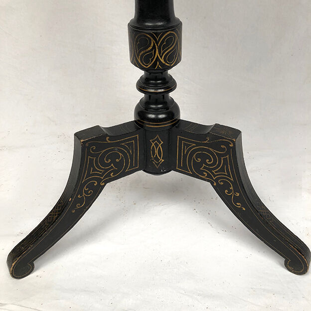 Napoleon III tipping pedestal table, blackened wood burgauté of mother-of-pearl