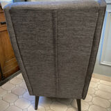 Fauteuil à grand dossier en tissu