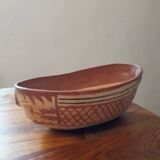 Bowl with a face in Chupicuaro pottery