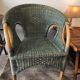 Fauteuil en osier bleu
