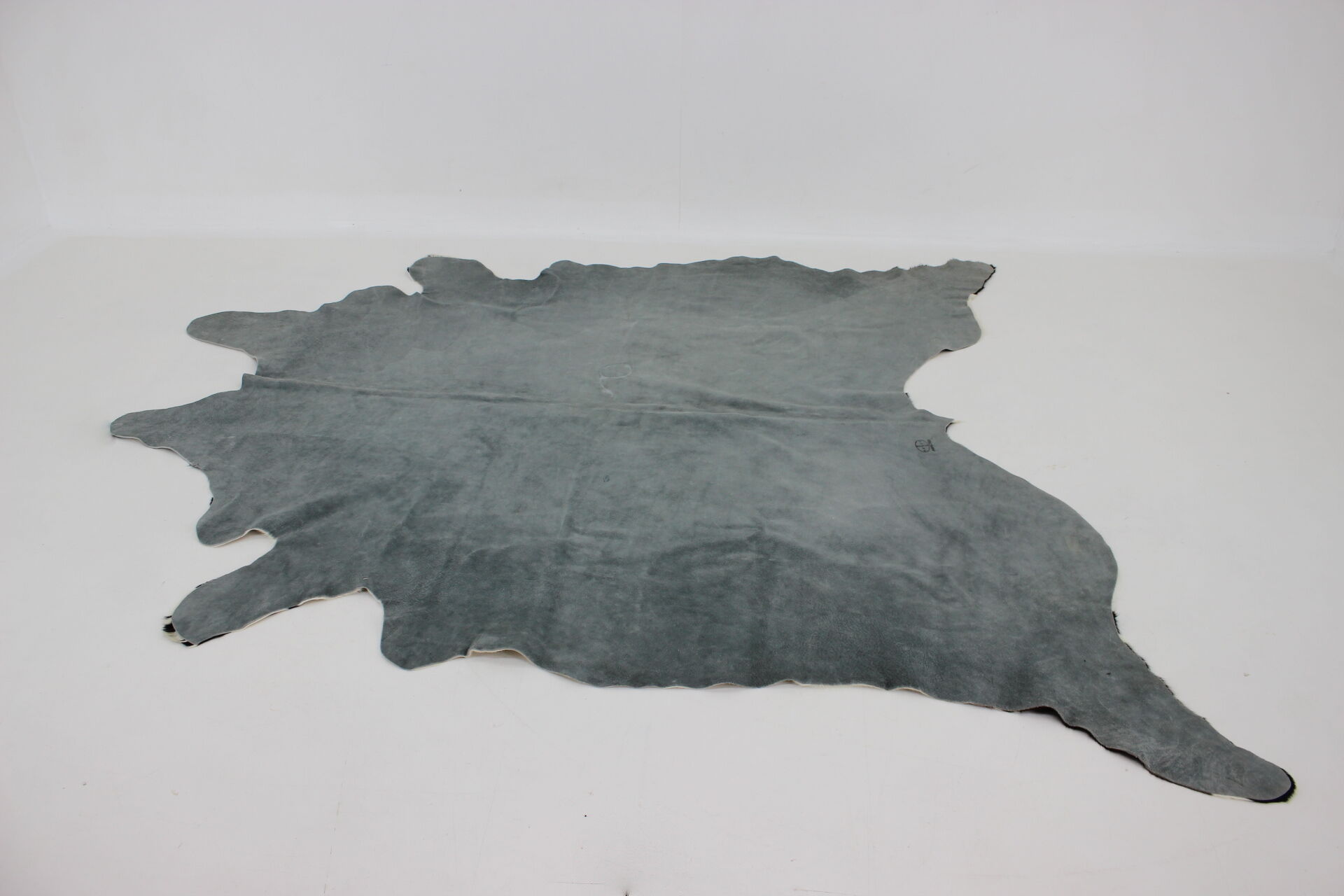 Black & white cowhide rug