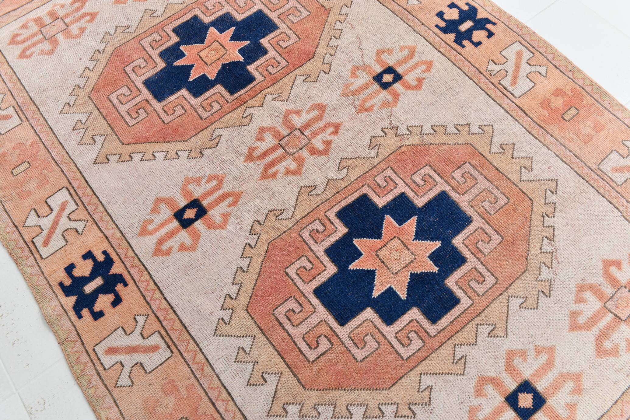 Tapis Kilim Ancien, Motifs Géométriques,Tons Pêche & Bleu Marine,165x263 Cm