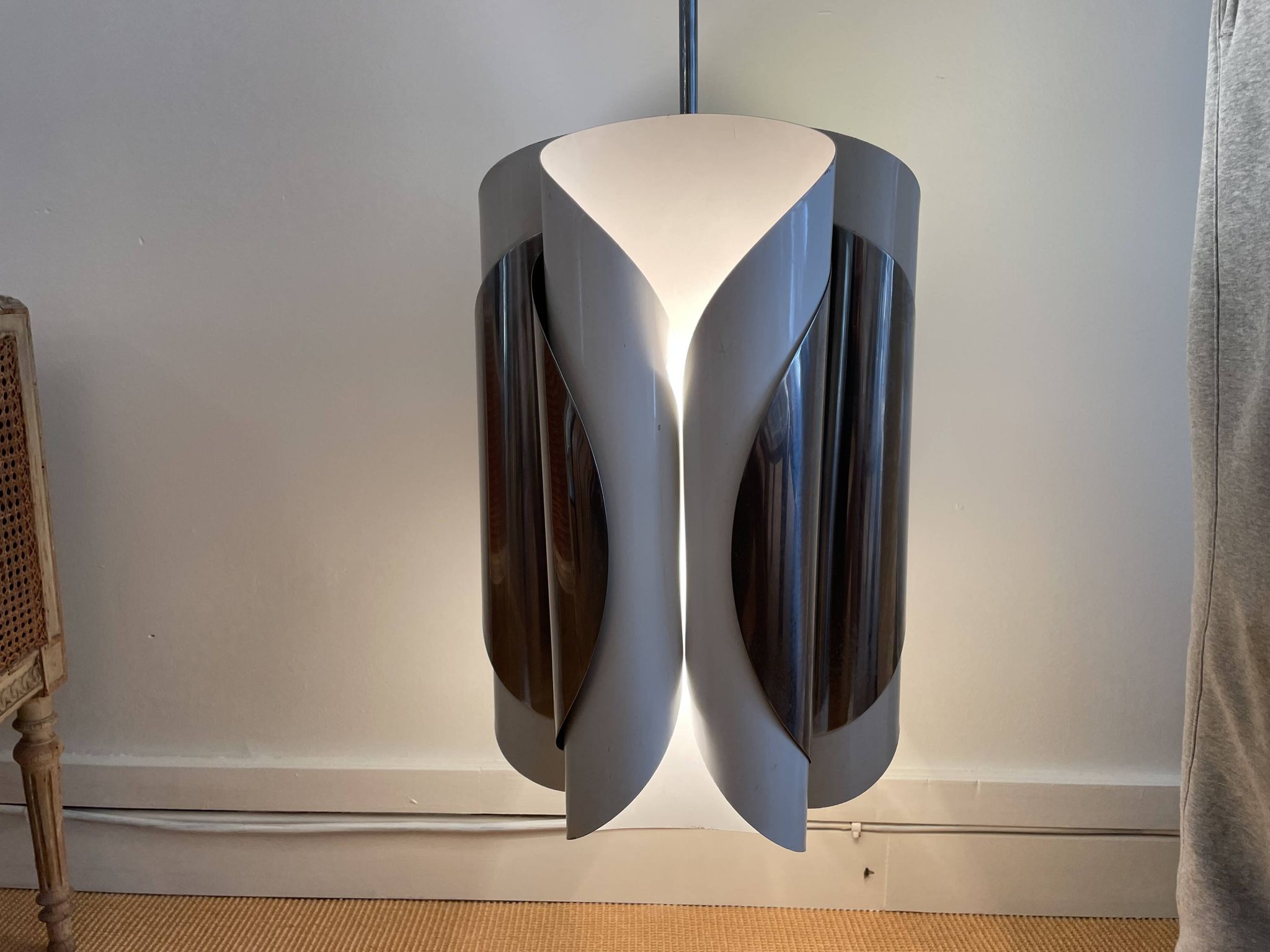 Chrome and bakelite pendant light, Italy, 1970s.