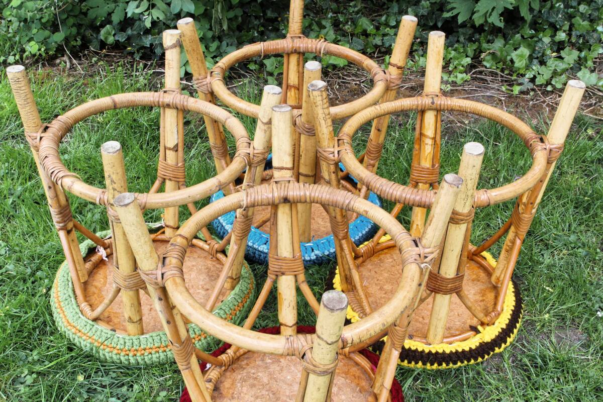 Set of 4 rattan stools and crochet covers