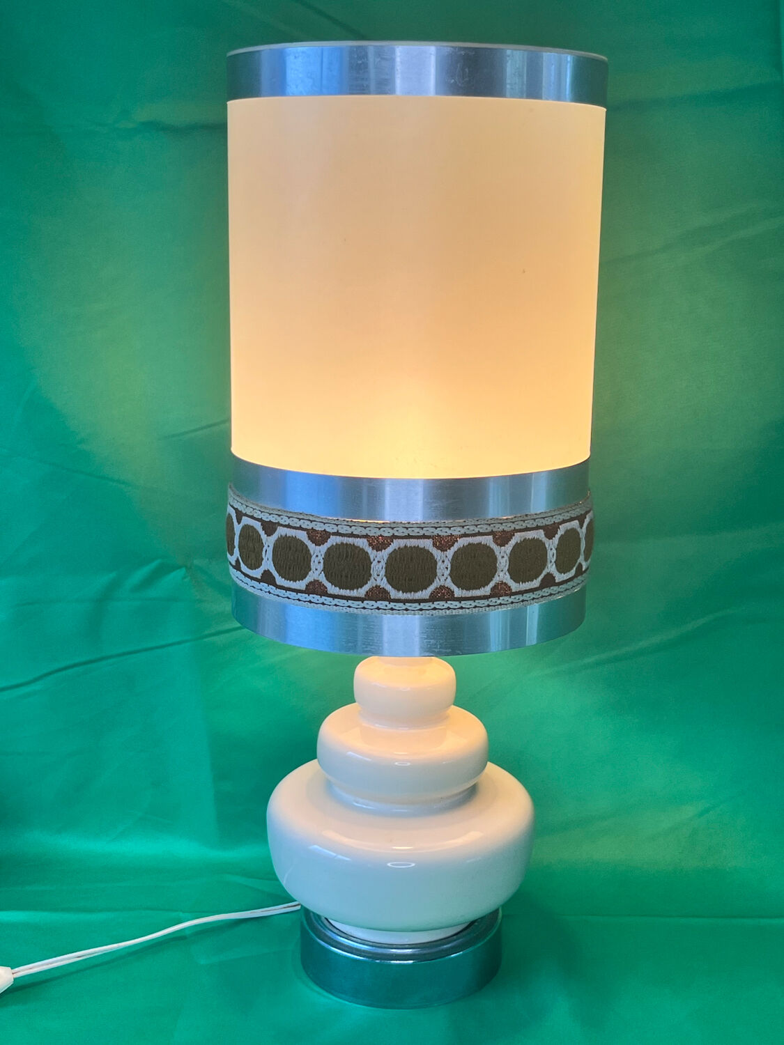 Table lamp