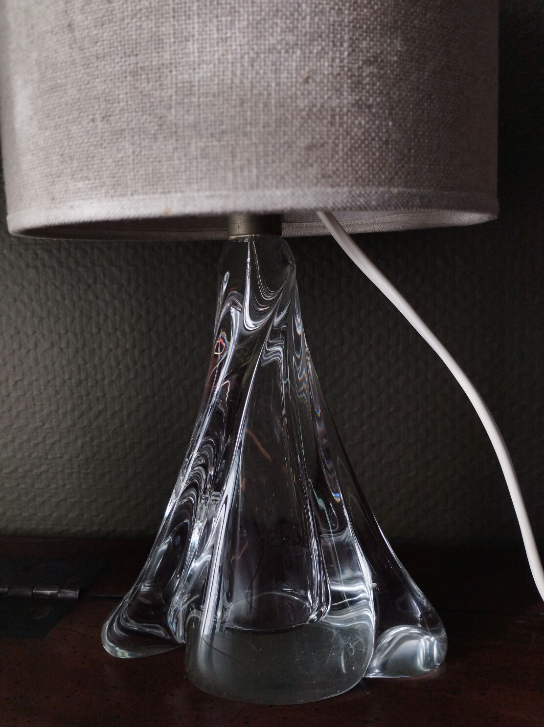 Pair of table lamps - Twisted transparent glass bases from the 1950s - Hemp shades