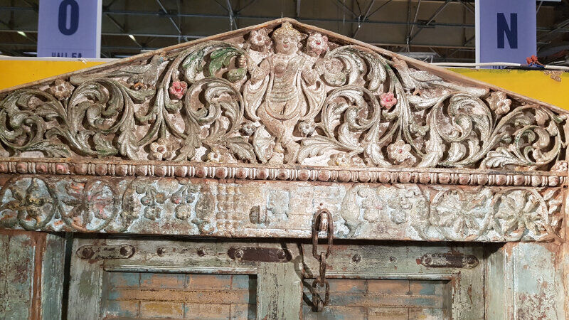 Door sculpted Indian Rajasthan old patina original old teak 145 x 15 x 250