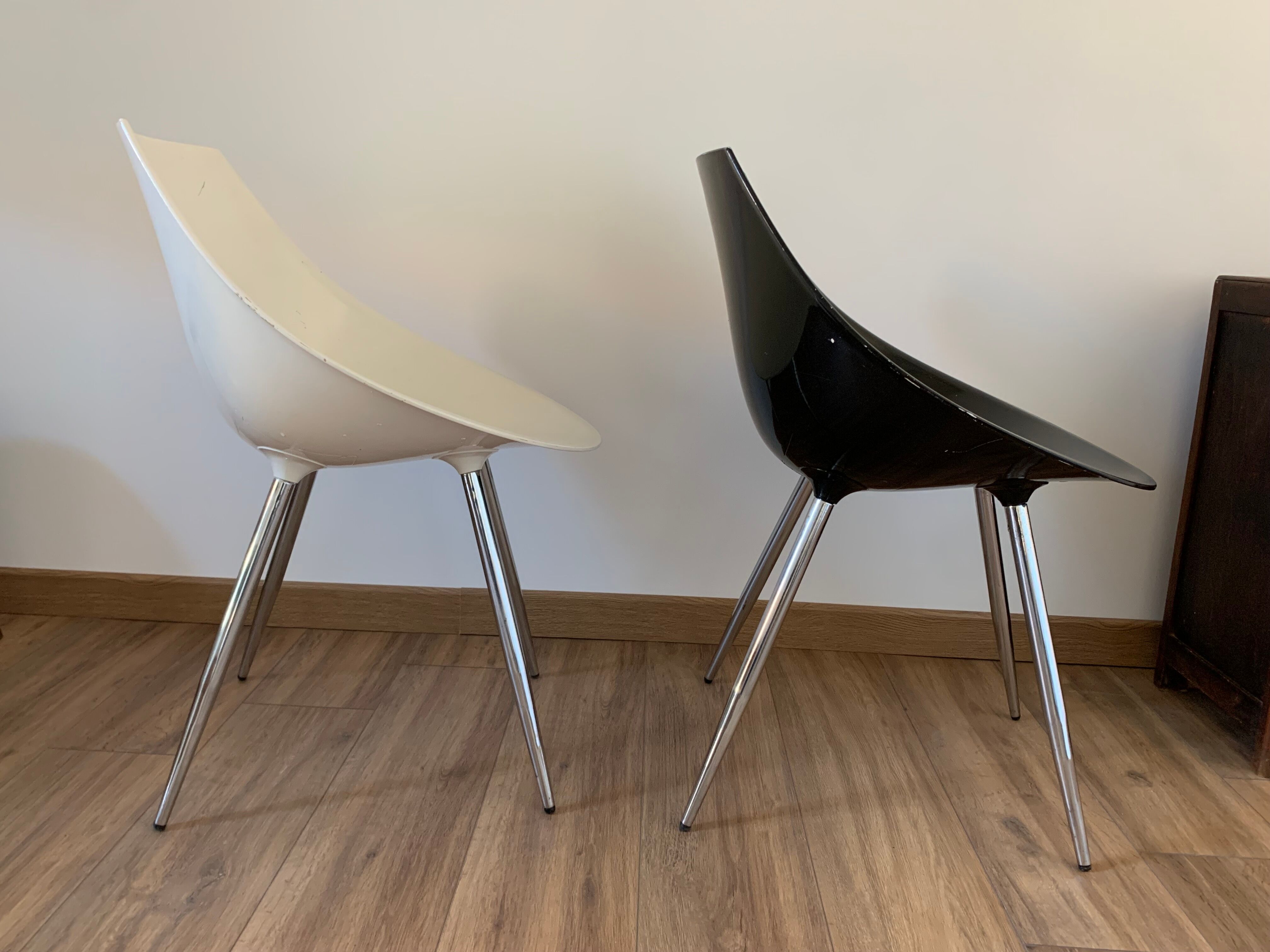Duo of chairs