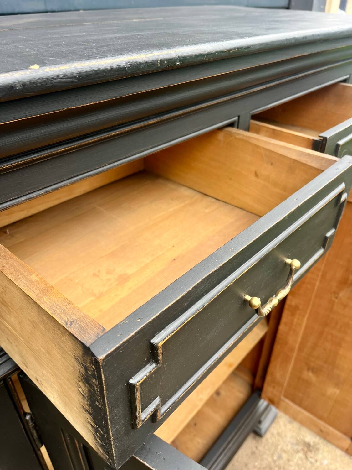 Three-quarter furniture