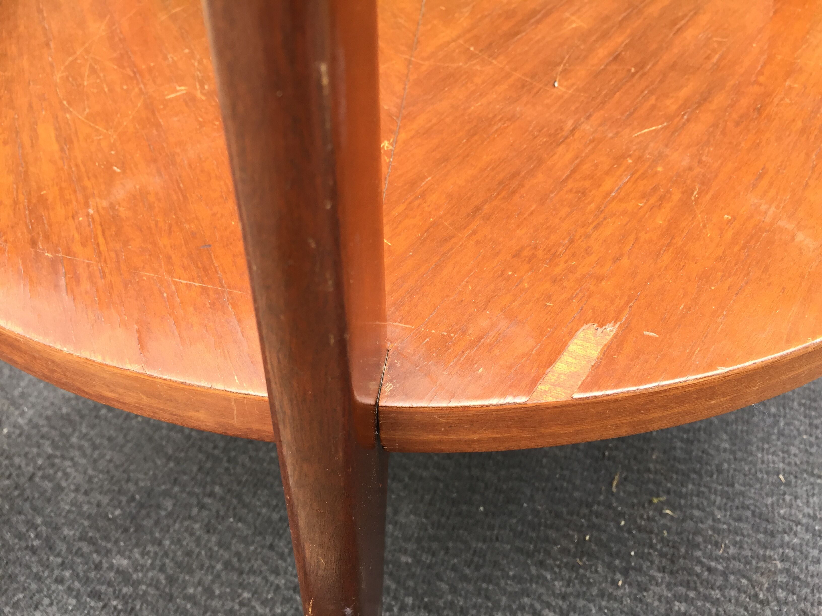 Vintage coffee table round compass legs top in glass and teak wood