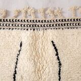 Handmade Berber rug, traditional craftsmanship, size 150 x 250 cm