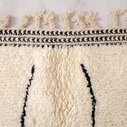 Handmade Berber rug, traditional craftsmanship, size 150 x 250 cm
