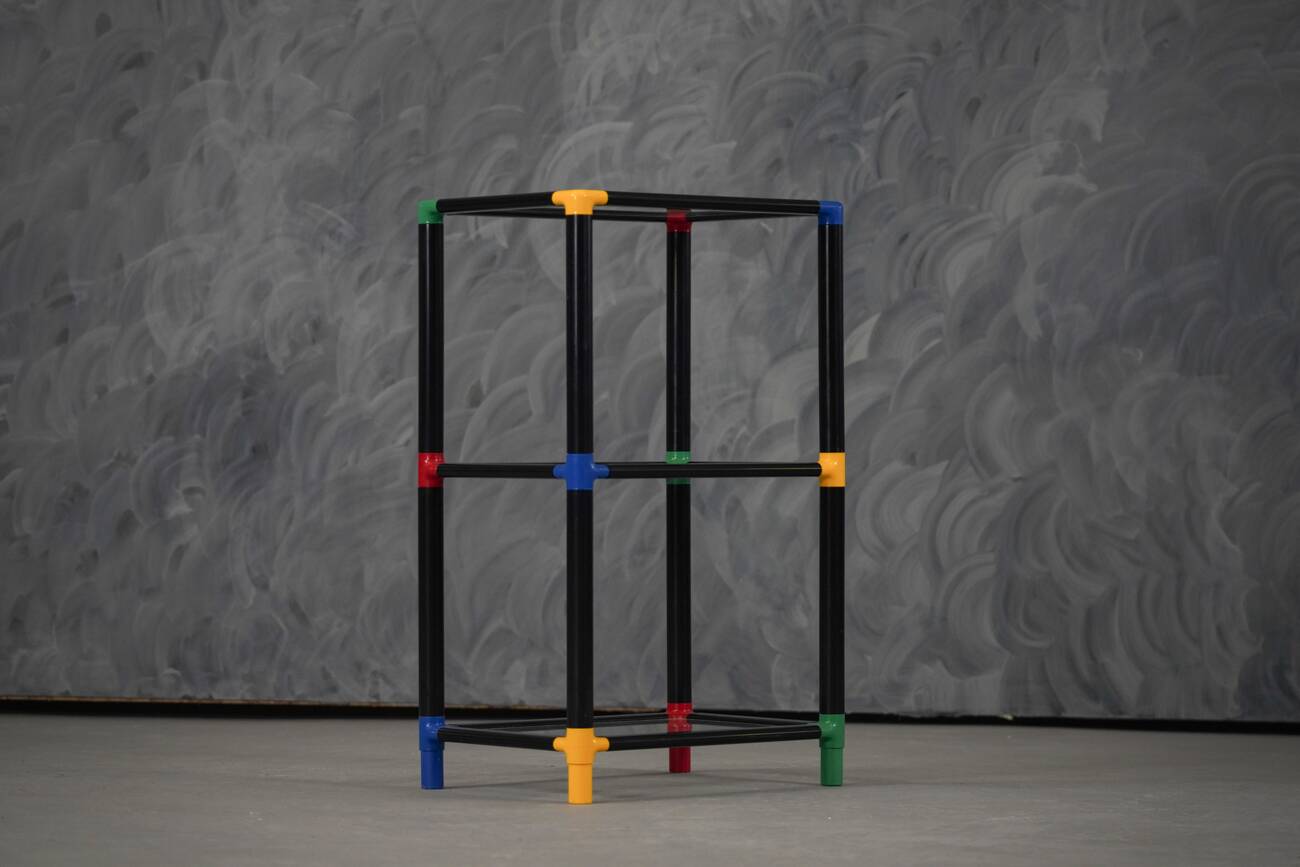 Vintage Memphis small display cabinet, Italy, 1980s